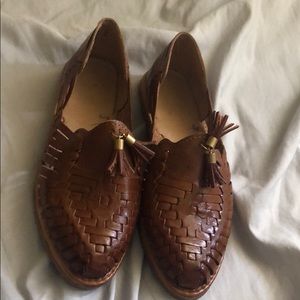 Huaraches: women leather samdals from Mexico